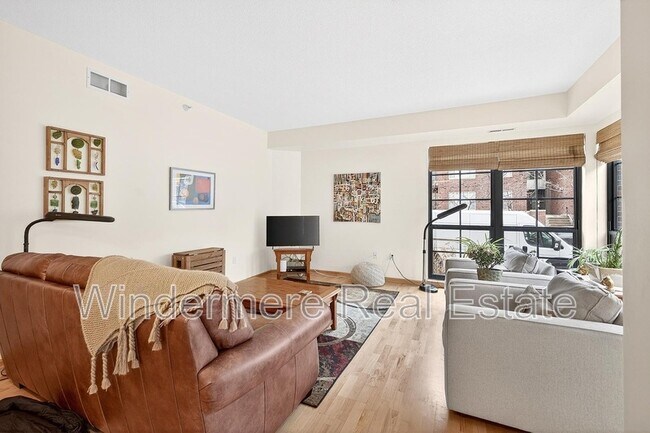 Photo - 825 Berry St Unit 825
