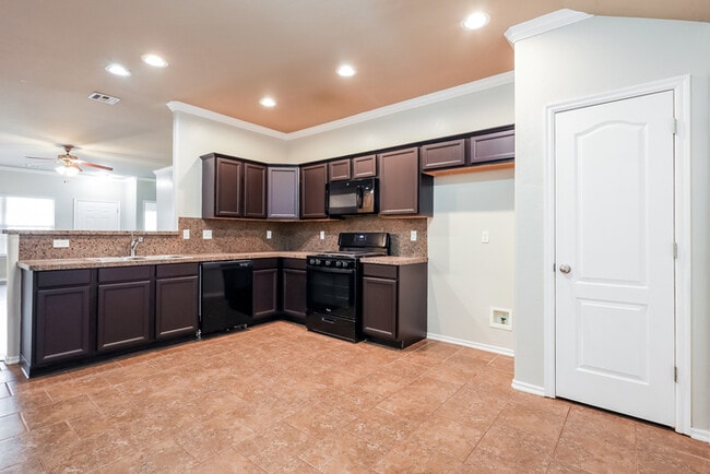 Photo - 9612 Evie Dr