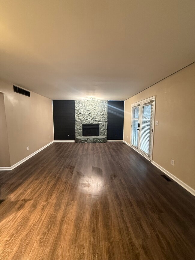 Photo - 3411 Spangler Dr Unit B