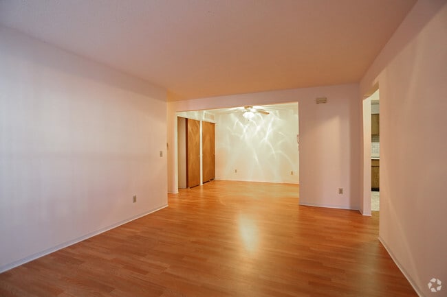 Photo - Sherman Square Apartments