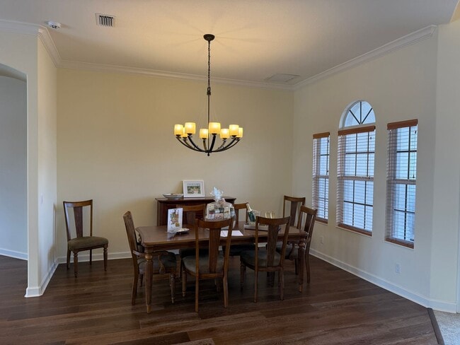 Photo - Luxurious 4 Bedroom 3 Bath Lakefront Pool Home W/3-Car Garage