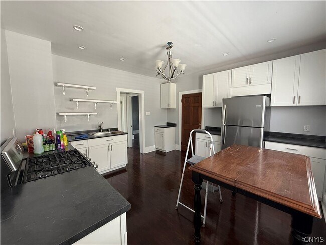 Photo - 1642 Taylor Ave