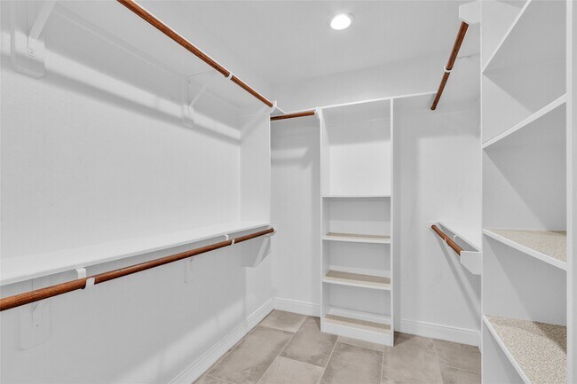 Photo - 11087 Sutton Pl