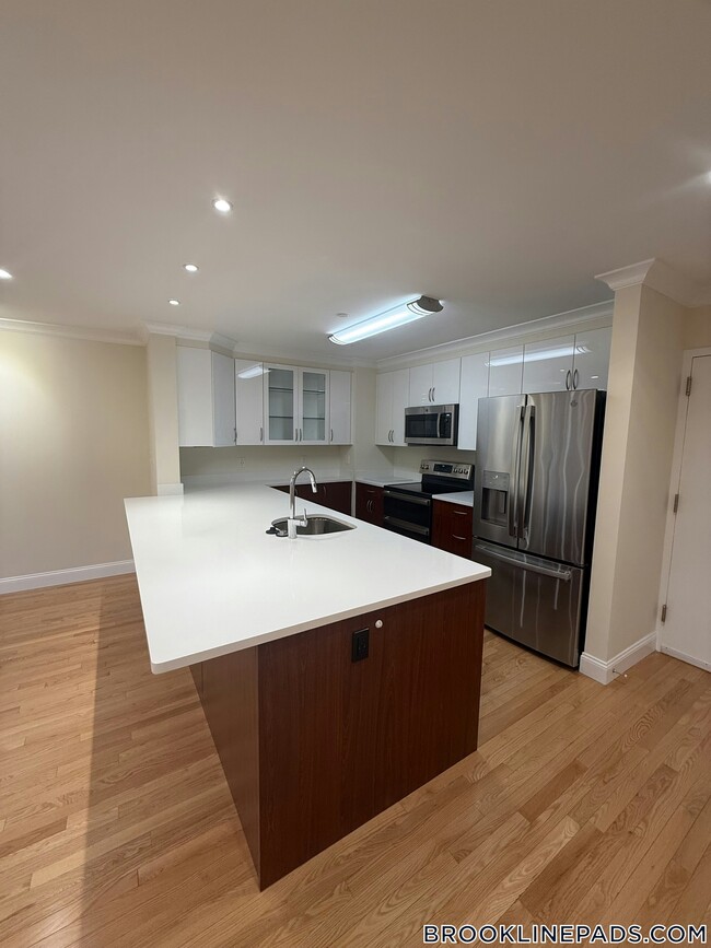 Photo - 1443 Beacon St Apartment Unit 616