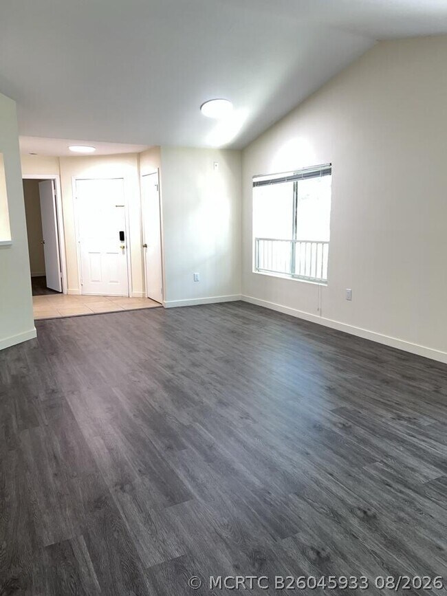 Photo - 2350 NW 33rd St Unit 807