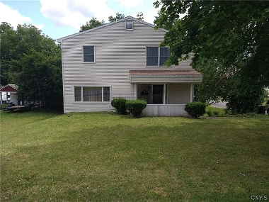 Building Photo - 300 Kinne St Rental