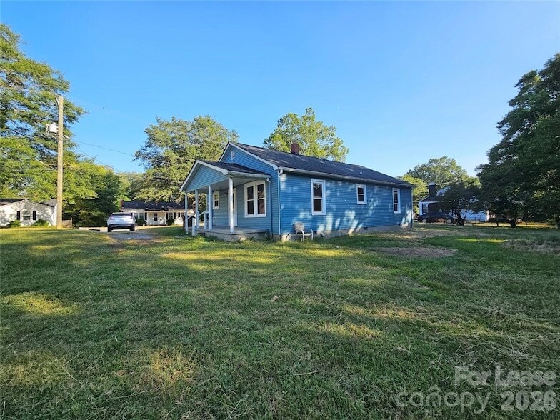 Photo - 824 Hamrick St