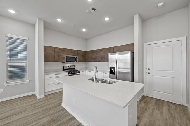 Photo - 2362 Freshwater Ln