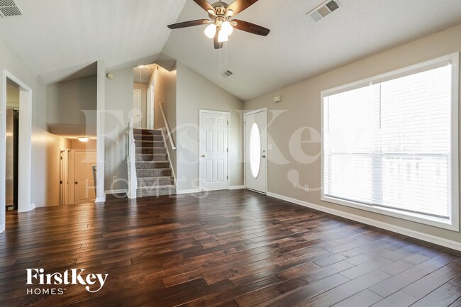 Photo - 453 Jasmine Dr