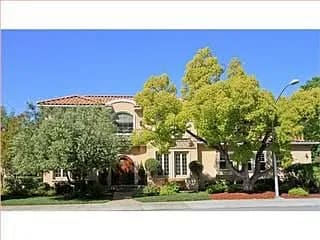 Building Photo - "Elegant 5-Bedroom Oasis with 4 Luxurious ... Rental