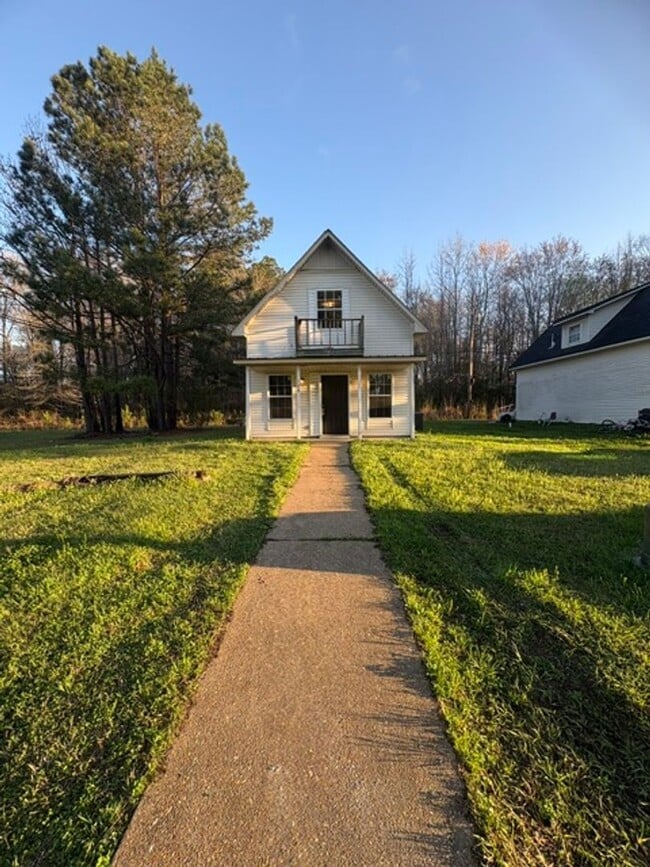 Photo - Renovated 3 Bedroom 2 Bath Home for Rent!