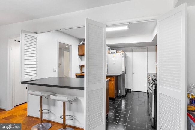 Photo - 110 Cross Keys Rd Unit F