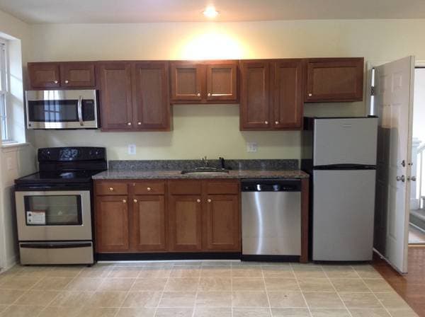 Photo - Holland Apartments On The James