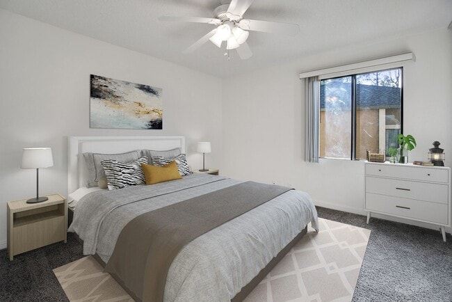 Photo - River Oaks Apartments