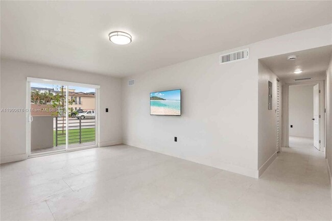 Photo - 13200 NE 7th Ave Unit 121