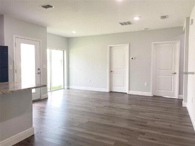 Photo - 310 Baccarat Ct