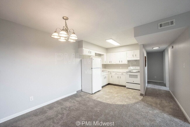 Photo - 326 Progress Rd Unidad B14