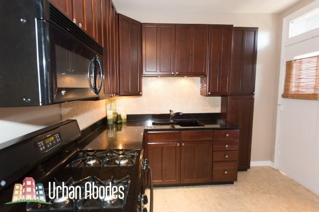 Building Photo - 4312 N Clarendon Ave Unit 1D