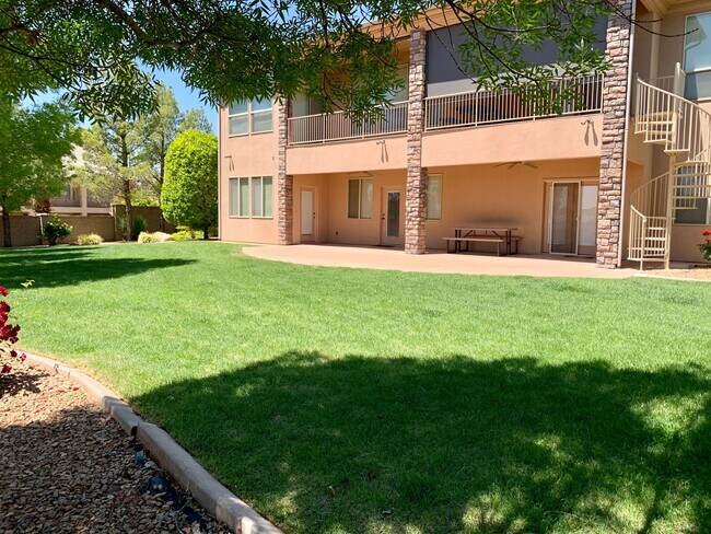 Building Photo - INCLUDES UTILITIES - Two Bedroom Basement Apartment