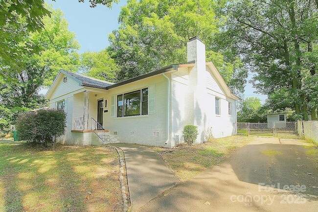 Photo - 3517 Carlyle Dr