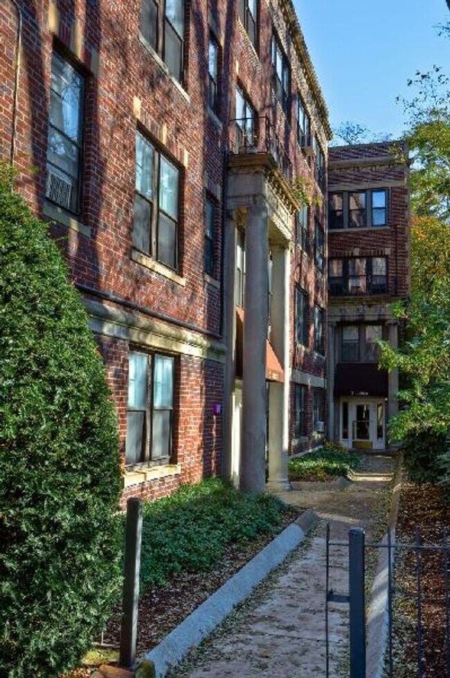 2 Lothian Rd