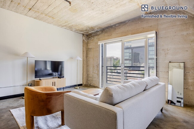 Photo - 1617 Cosmo St Unit FL4-ID1358