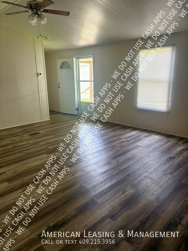 Photo - 109 Hornet Ln