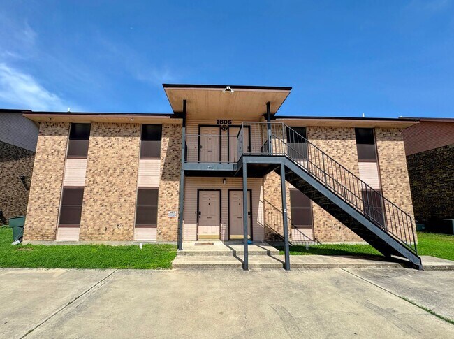 Building Photo - 1605 Benttree Dr Rental