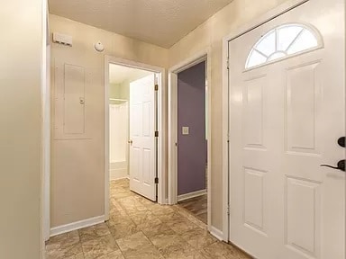 Photo - 309 Strawbridge Ln