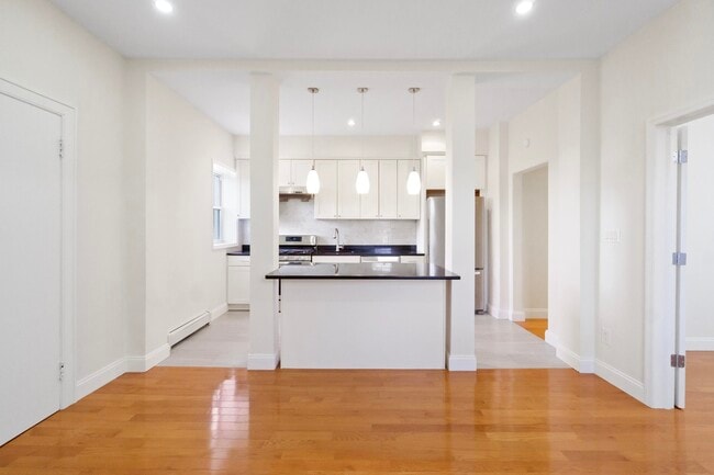 Photo - 580-582-582 Gregory Ave Unit 1