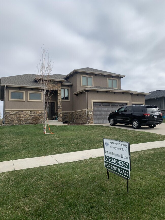 Photo - 16627 Dellwood Dr