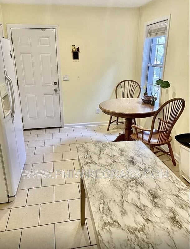 Photo - 115 Elmwood Dr