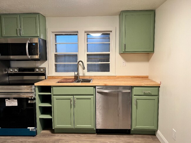 Photo - 290 S Branch St Unit Apartment B