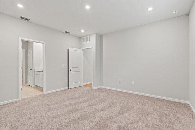 Photo - 14728 Macadmia Lane