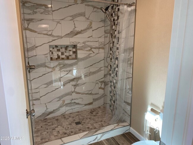 Photo - 9205 N 59th Ave