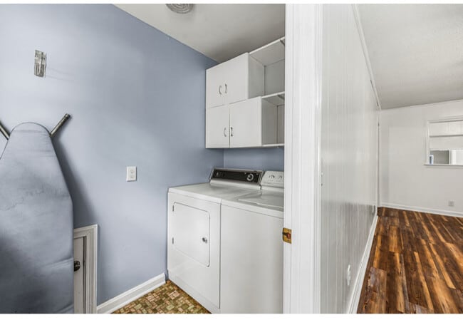 Photo - 3308 Kelwin Ave