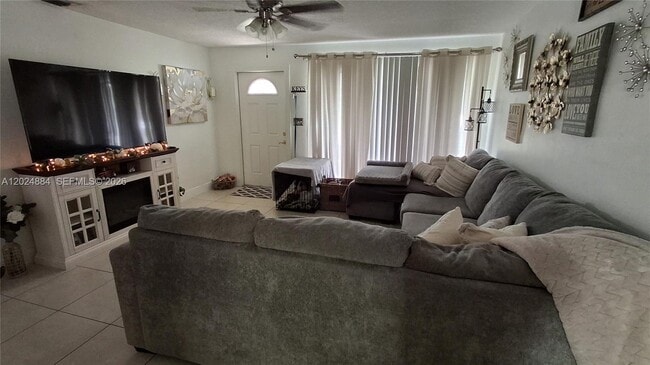 Photo - 4010 NE 18th Ave