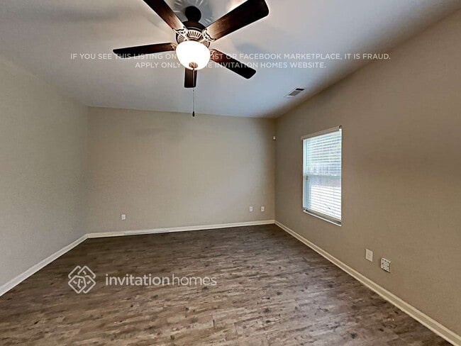 Photo - 3729 Pamela Dr SE