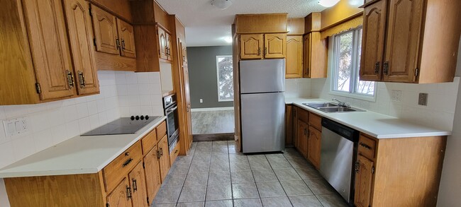 Photo - 9813-9875 75 Ave