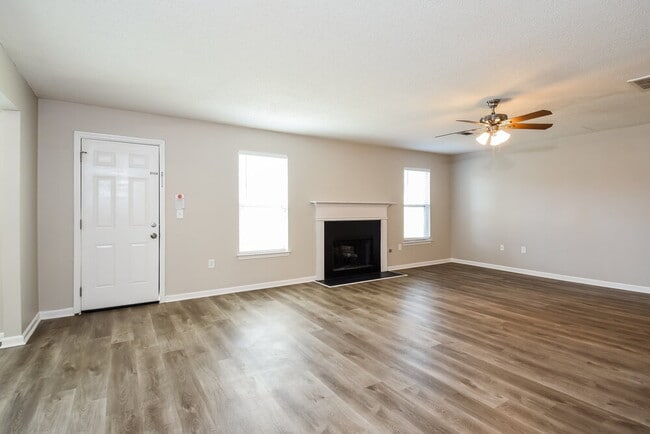 Photo - 3004 Summer Breeze Dr