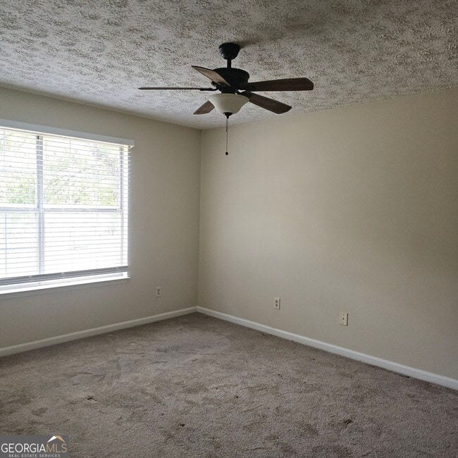 5906 Summerglen Ln