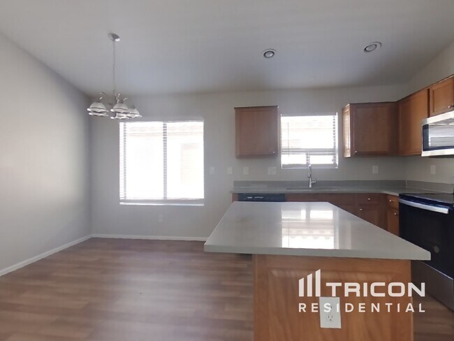 Photo - 40059 W Thornberry Ln