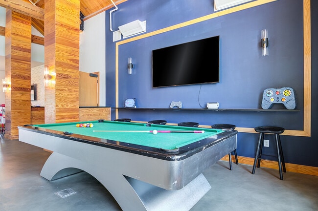 Yugo Auburn Norte-POI-036 - Yugo Auburn North