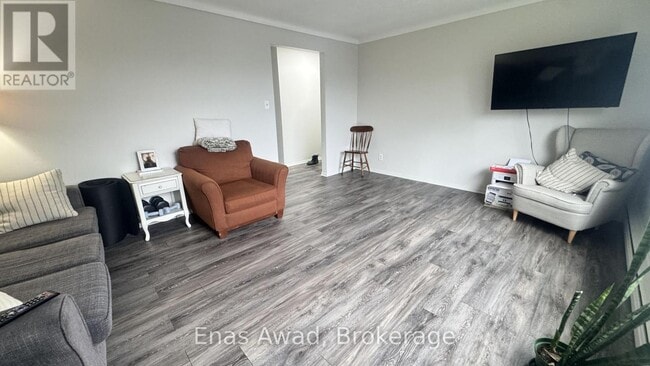 Photo - 10 W Presland Rd Unité 3