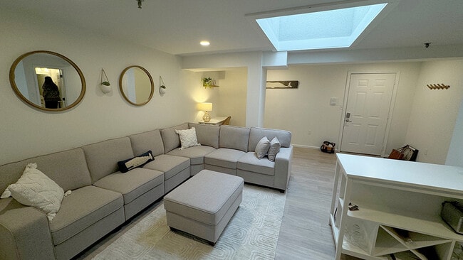 90 Fleet St Unit 6-3 Top Floor