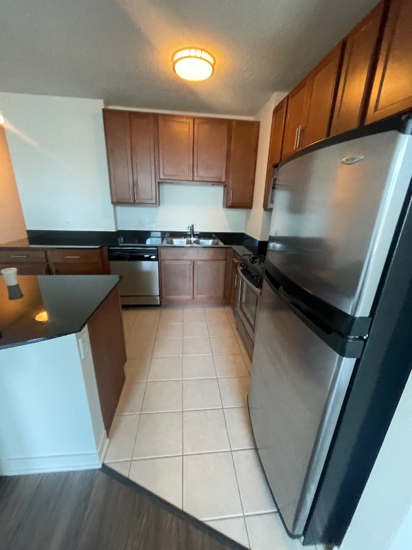 Photo - 579 W Kinzie St
