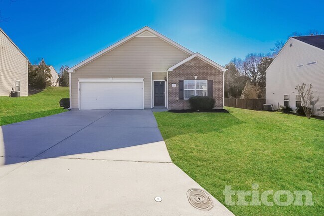 Building Photo - 2116 Lauren Woods Dr