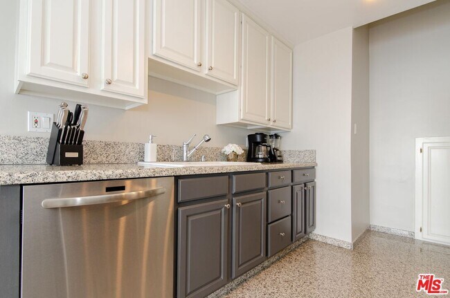 Photo - 18065 Coastline Dr Unit 1