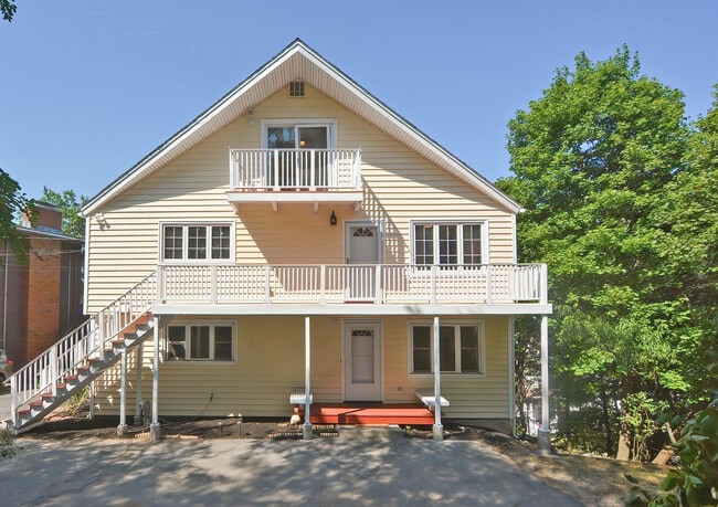 Building Photo - 95 Pierce St Rental