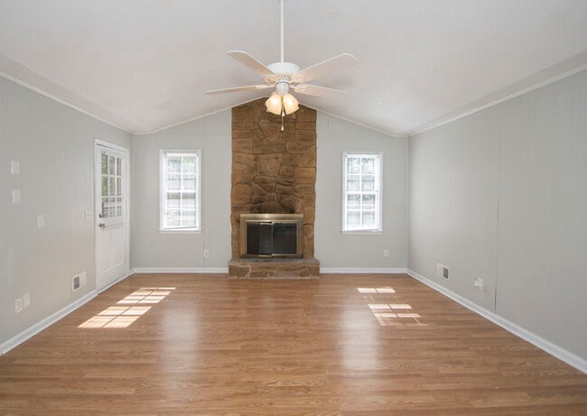 Photo - 2504 Banner Hill Rd